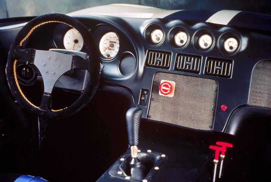  Dodge Viper GTS-R 1998 года  (фото 32 из 35)